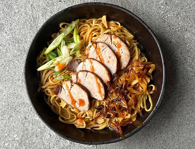 SI CHET KYAUK SWE (GARLIC INFUSED NOODLES WITH ROAST PORK)